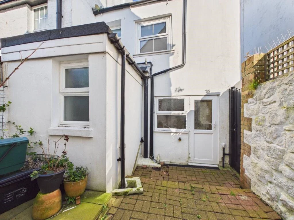 House Stade Street in Folkestone and Hythe District