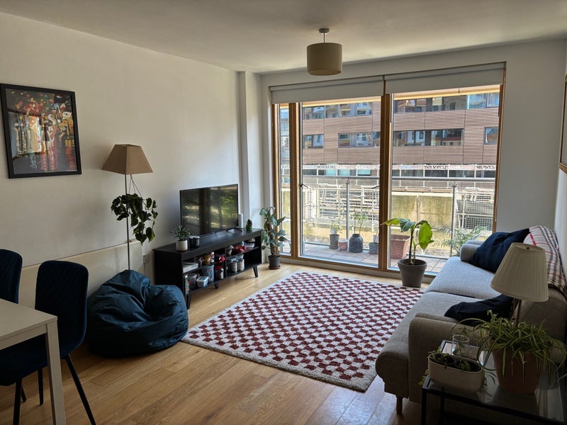 Flat Crampton Street in Greater London
