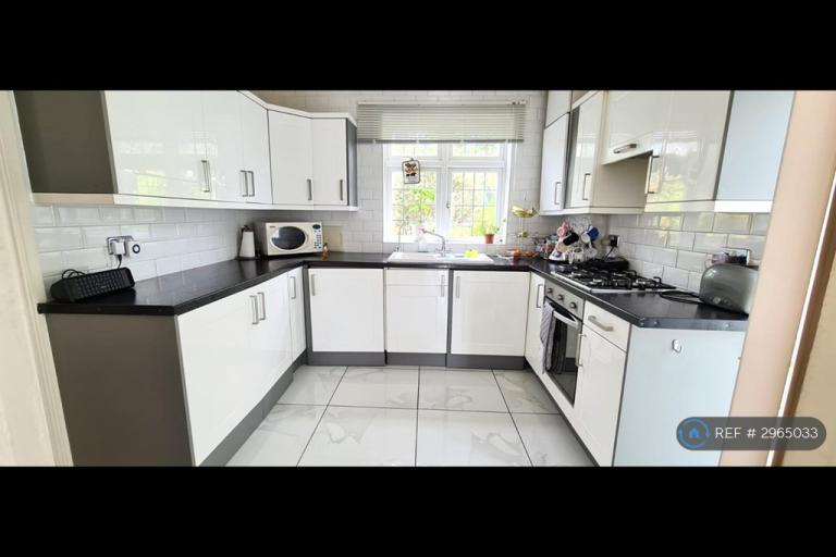 House Newmarket Way in Greater London