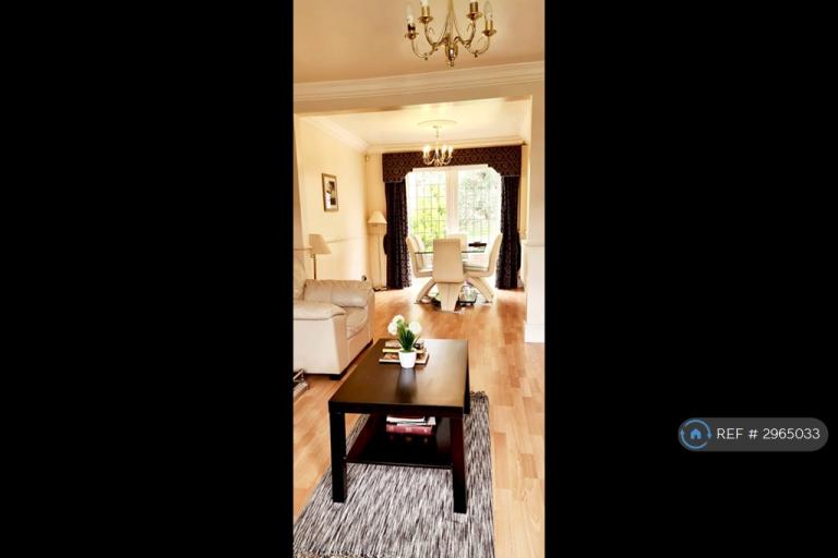 House Newmarket Way in Greater London