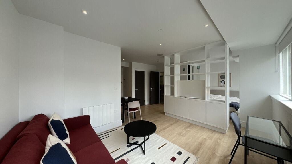 Flat Humphry Repton Lane in Greater London