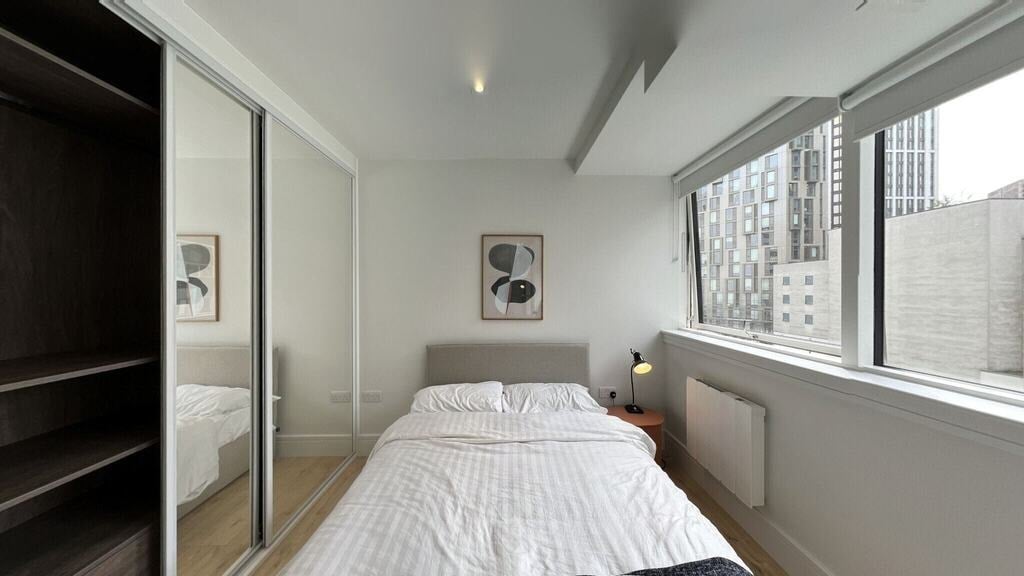 Flat Humphry Repton Lane in Greater London