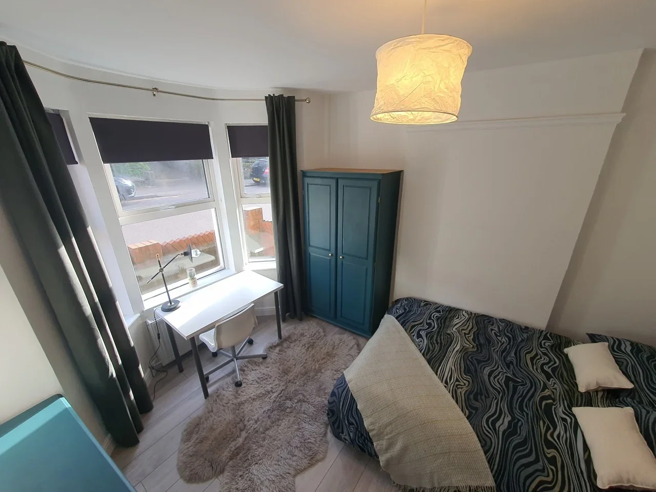 Room Ashburnham Road in Luton