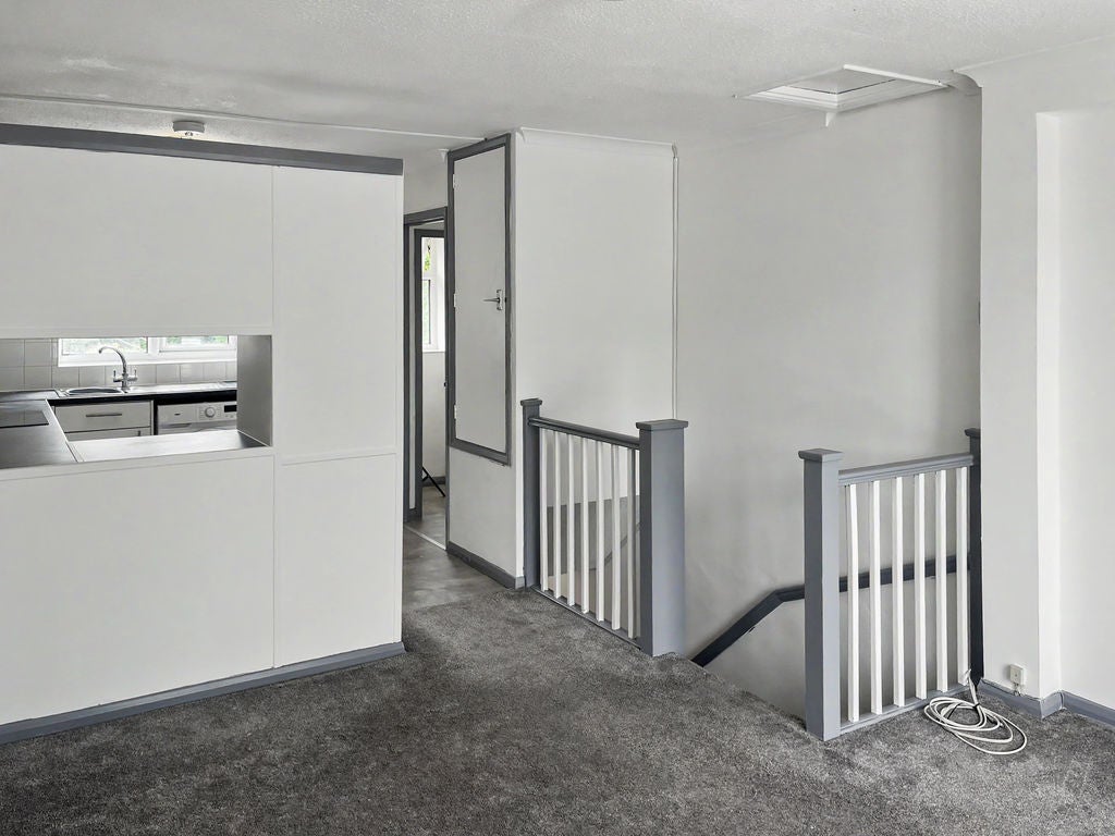 Flat Davies Court in High Wycombe