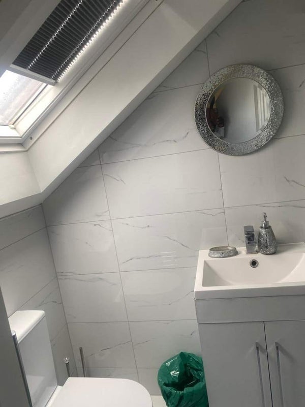 Room Brookscroft Road in Greater London