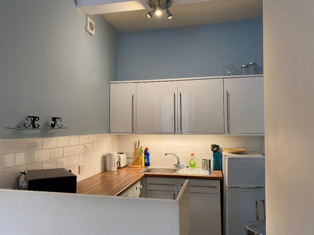 Flat New Mart Road in City of Edinburgh