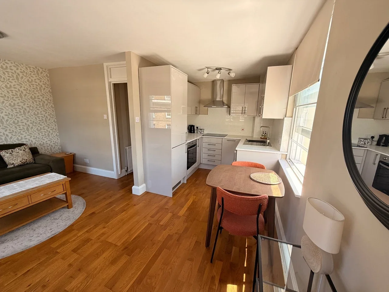 Flat Calthorpe Street in Greater London