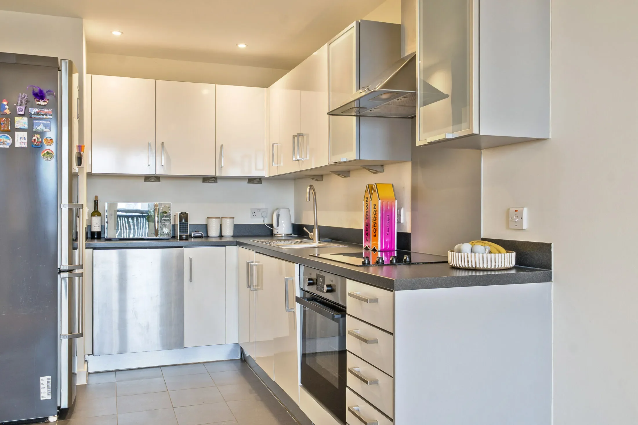 Flat Gatliff Road in City of Westminster