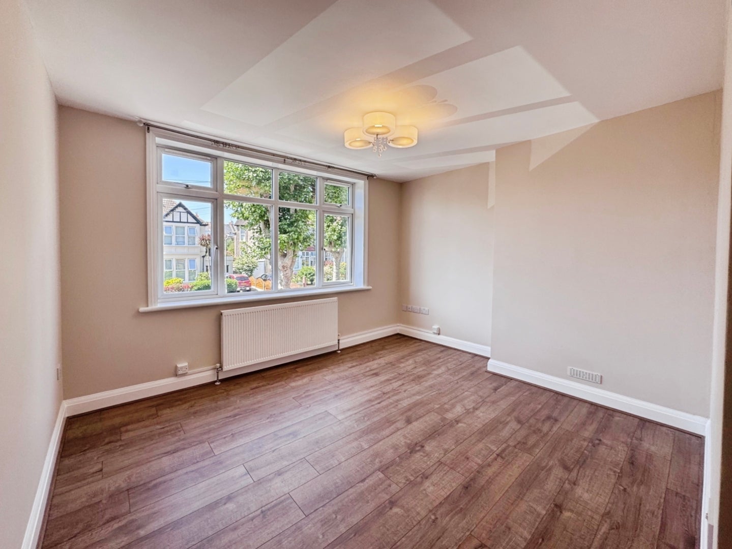 Flat Preston Road in Southend-on-Sea