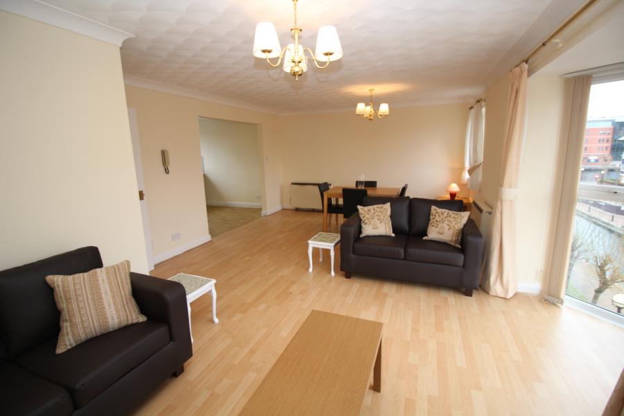 Flat Vancouver Quay in Salford