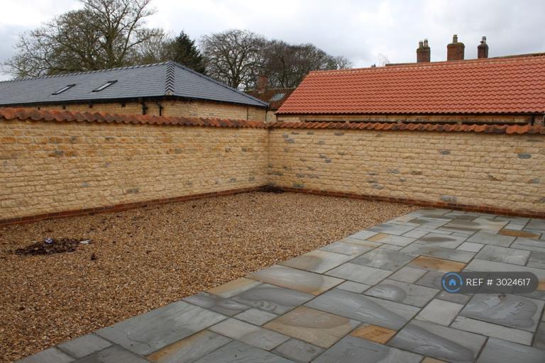 House Long Lane in North Kesteven