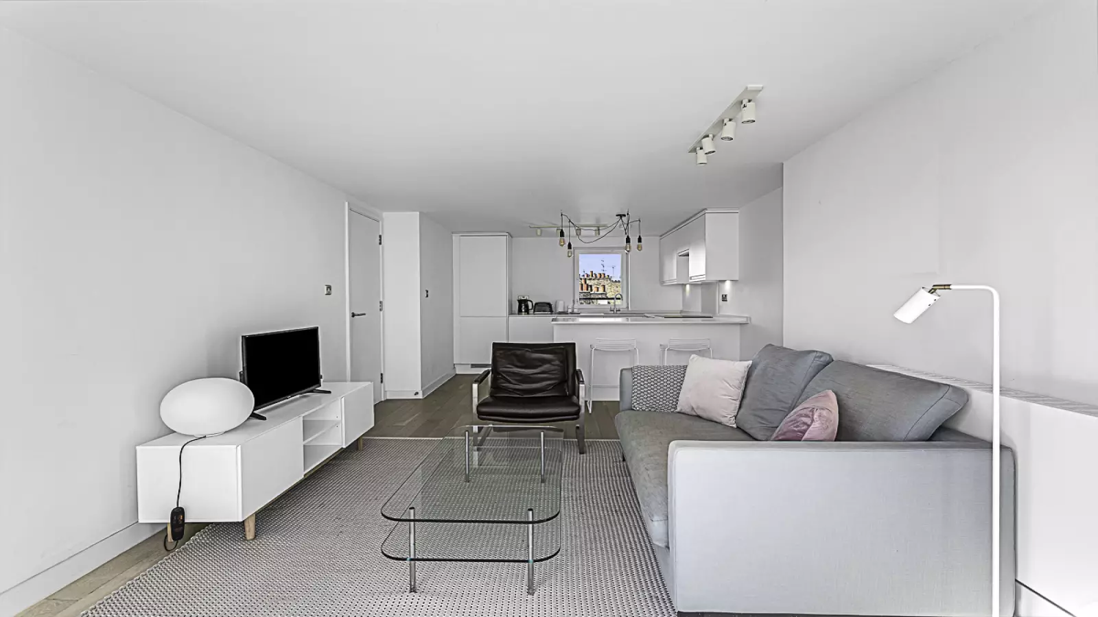 Flat Eaton Terrace in City of Westminster