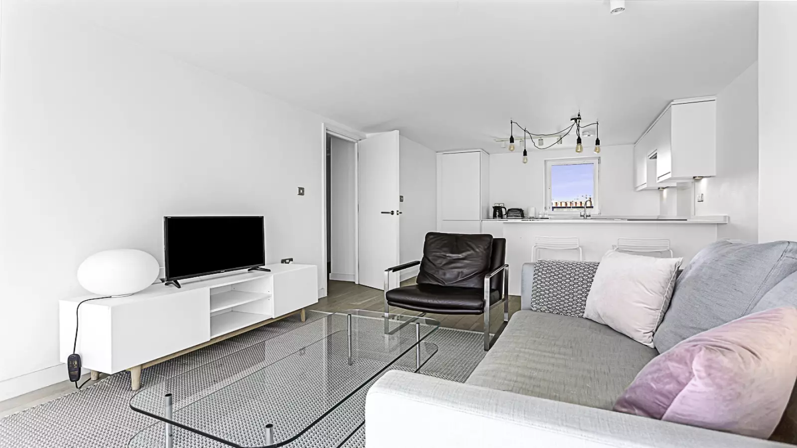Flat Eaton Terrace in City of Westminster