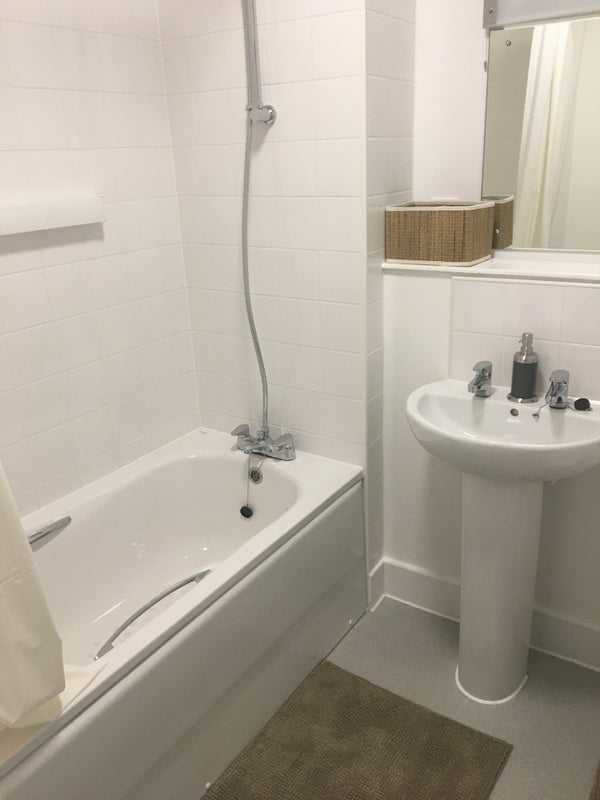 Room Forster Road in Greater London