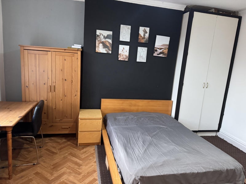 Flat Baldovan Mount in Leeds