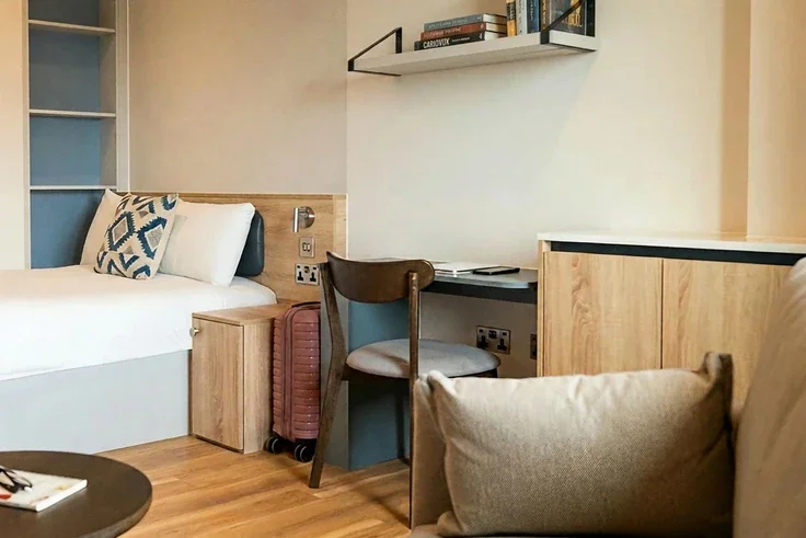 Flat Victoria Road in Greater London