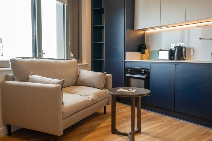 Flat Victoria Road in Greater London