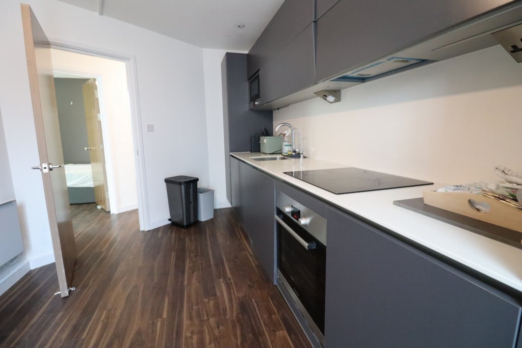 Room Globe Road in Greater London