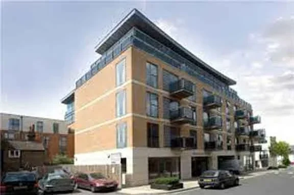 Flat St Mary's Road in Greater London
