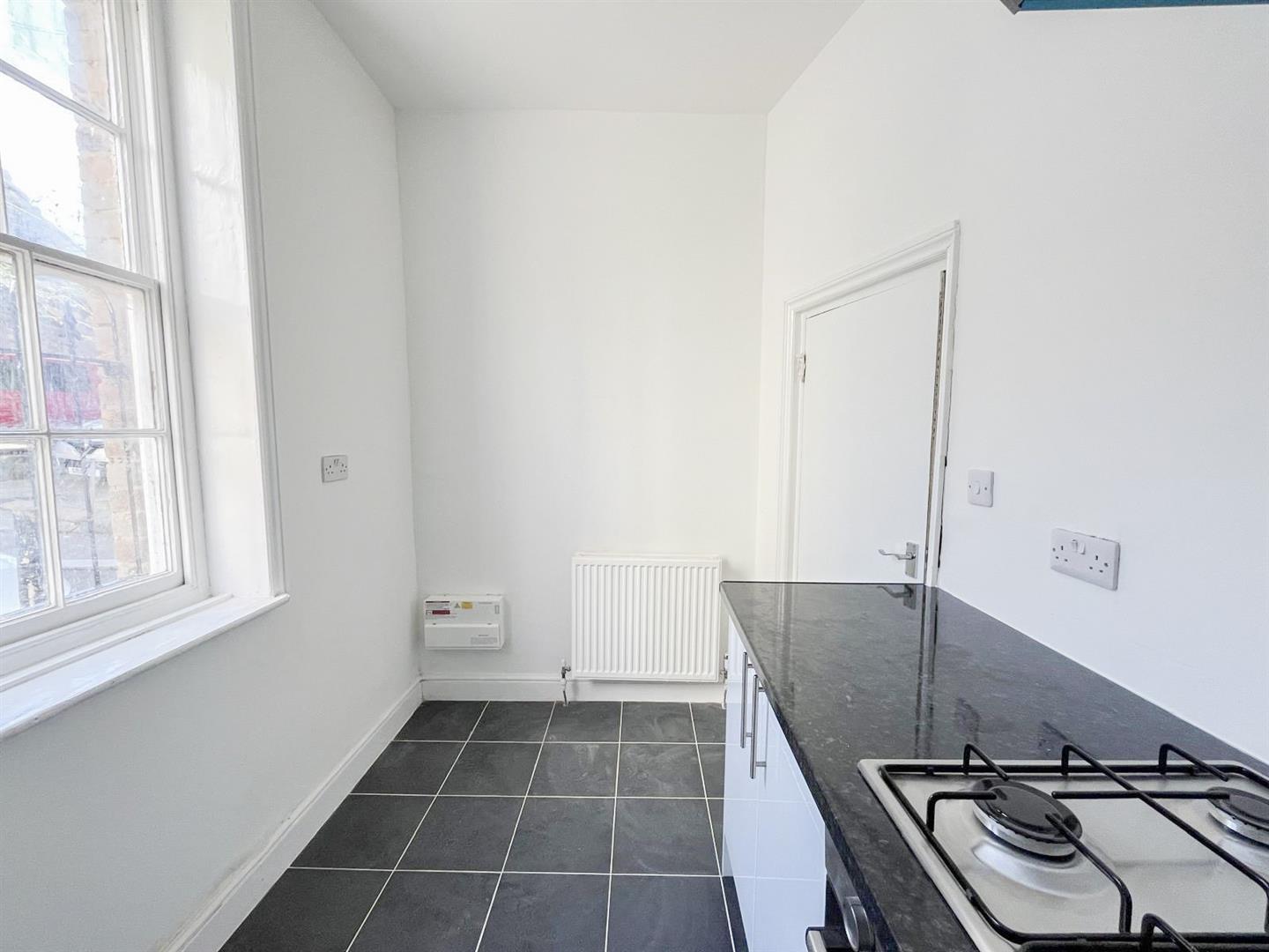 Flat Wellington Square in St Leonards