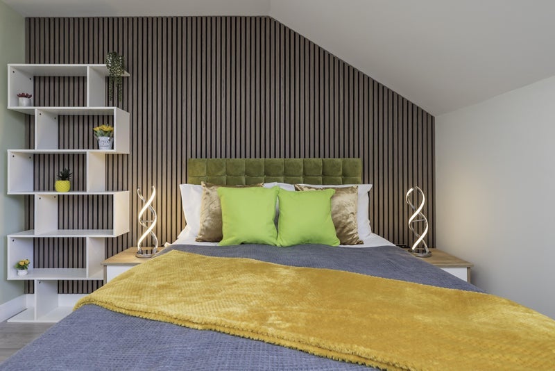 Room White Close in Slough