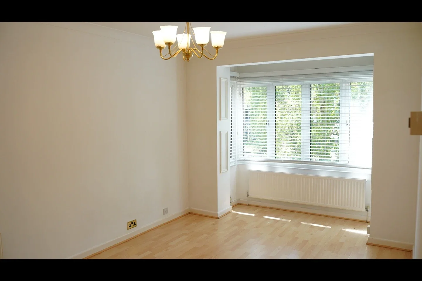 Flat Kingston Road in Greater London