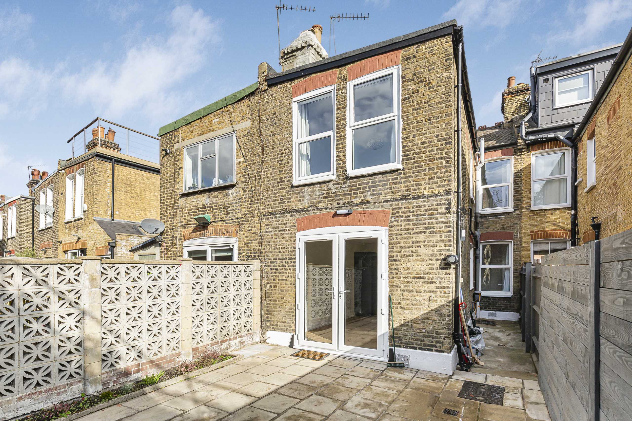 House Ivy Crescent in Greater London