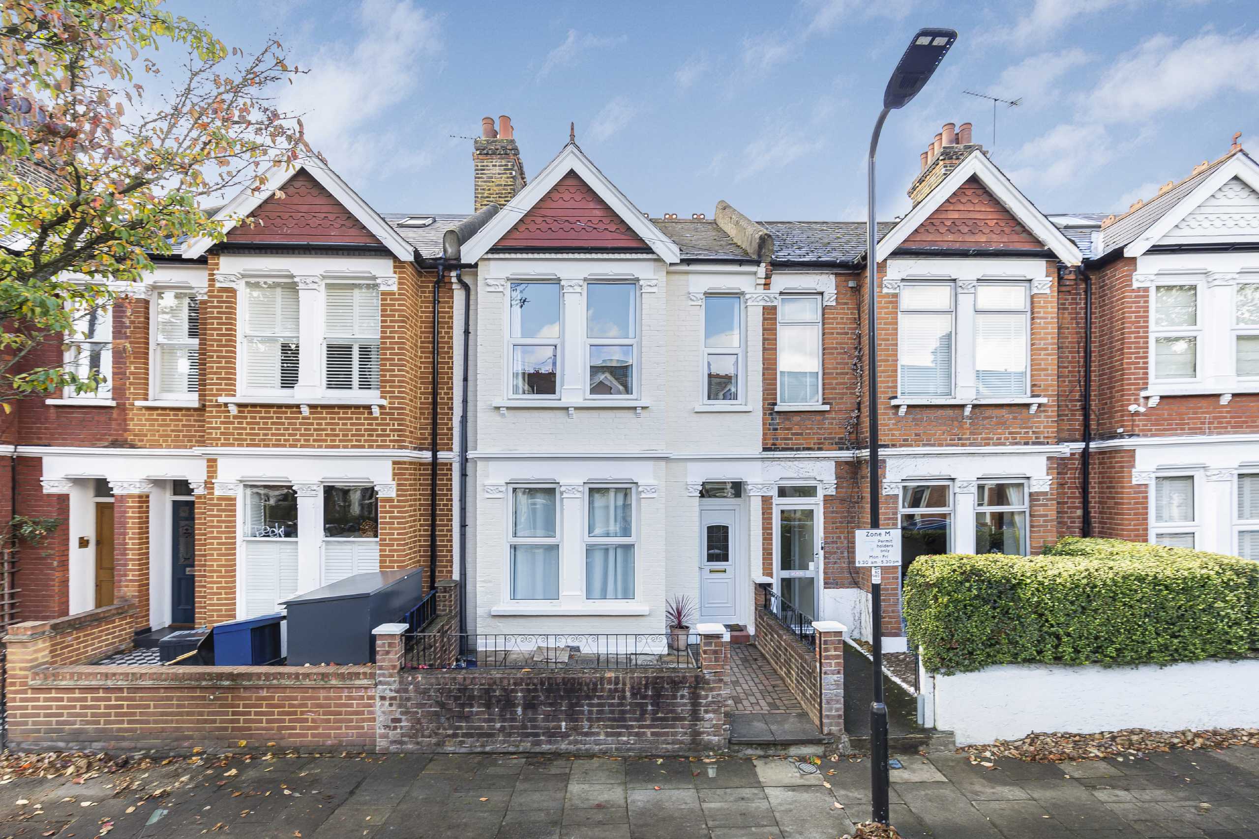House Ivy Crescent in Greater London