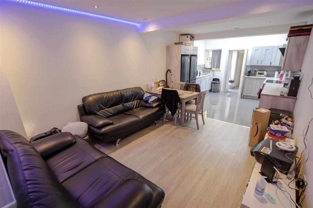 Flat Heeley Road in Birmingham