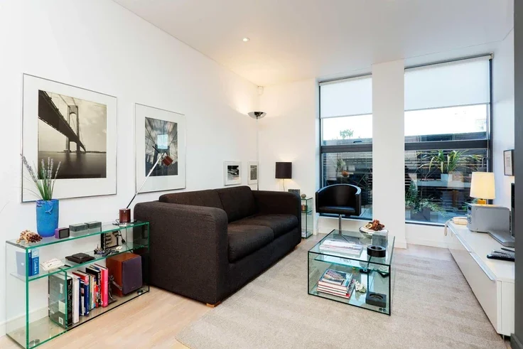 Flat Hermitage Street in City of Westminster