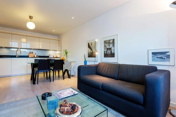 Flat Hermitage Street in City of Westminster
