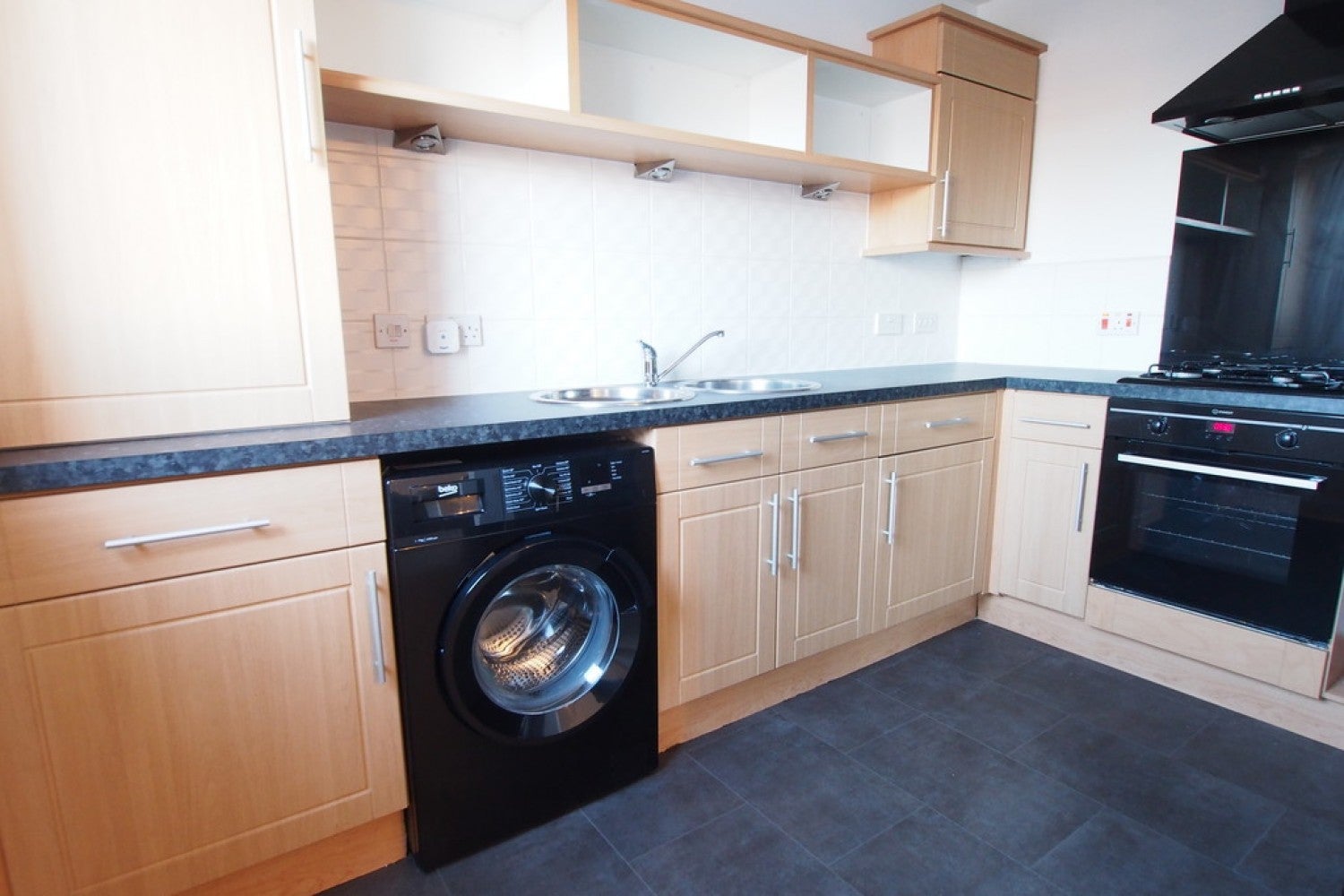 Flat Saucel Crescent in Paisley