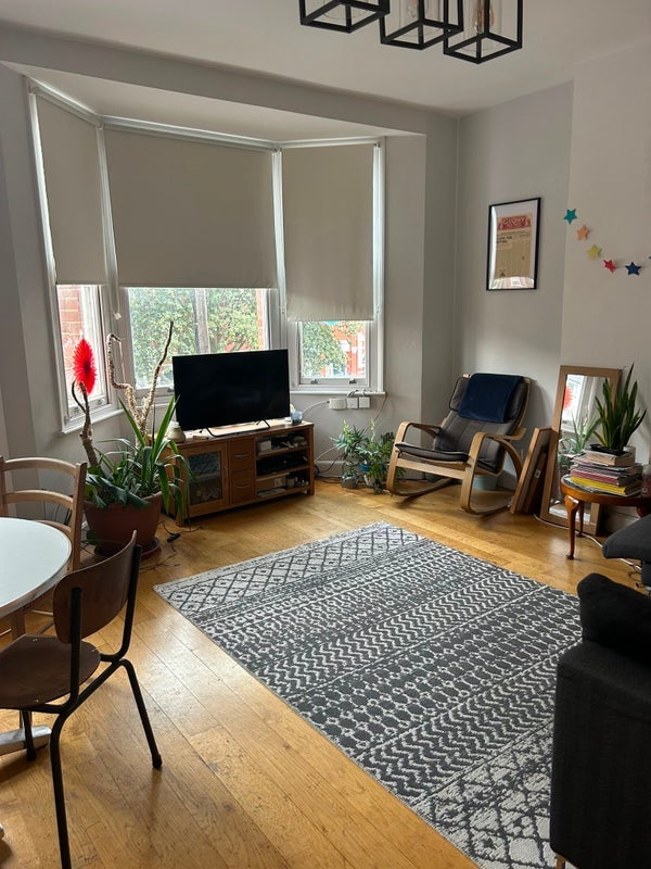 Room Birnam Road in Greater London