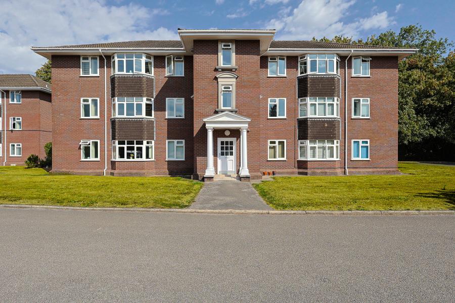 Flat Ravenscroft in Cranage