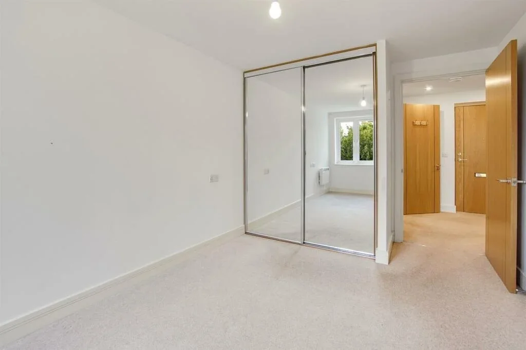 Flat Penlee Close in Edenbridge