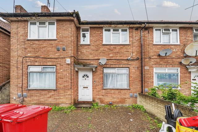 Flat Windsor Road in Slough