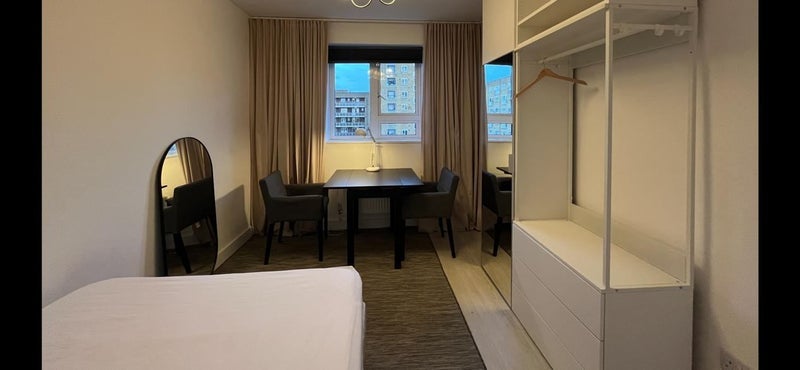 Room Stanhope Street in Greater London