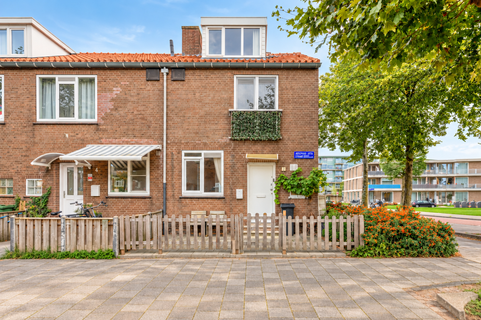 Huis Josephus Jittastraat 2 in Amsterdam