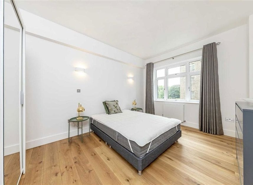 Flat Princes Gate in City of Westminster