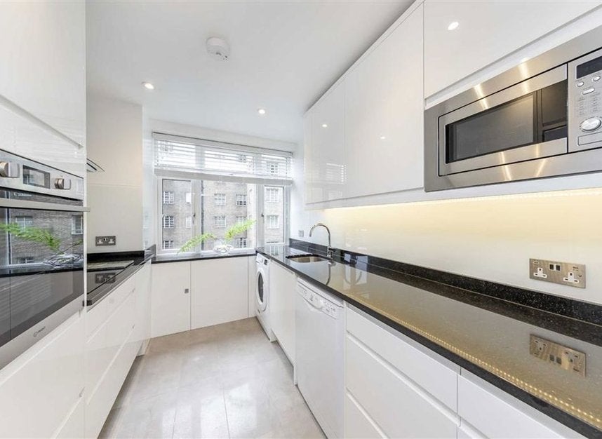 Flat Princes Gate in City of Westminster