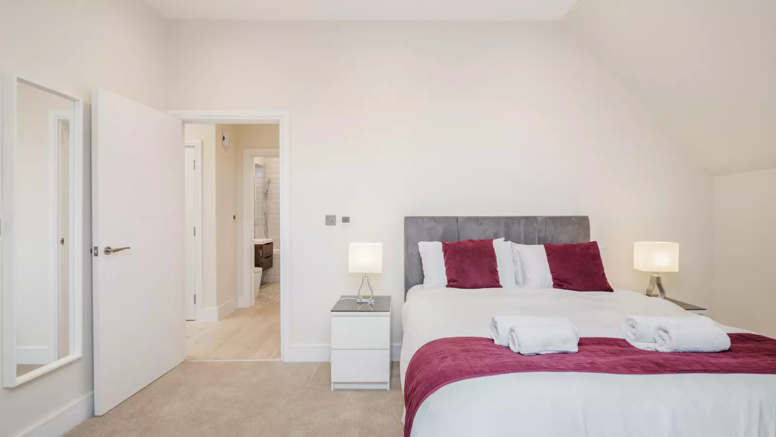 Flat Oak Hill in Greater London