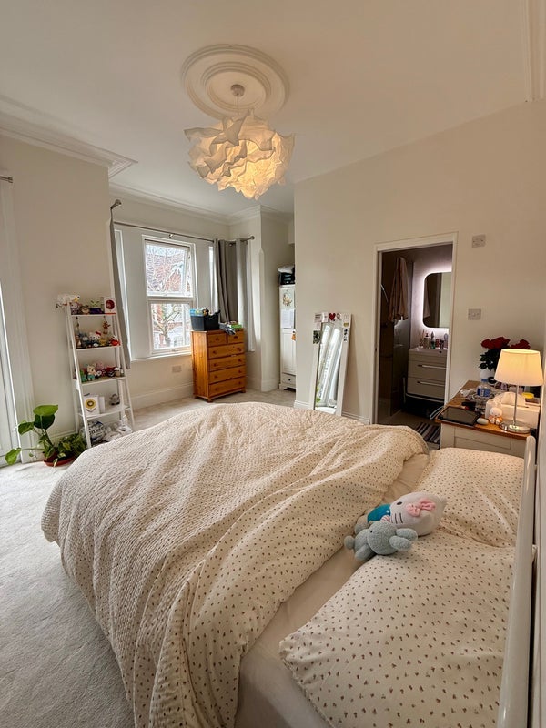 Room Stapleton Road in Greater London