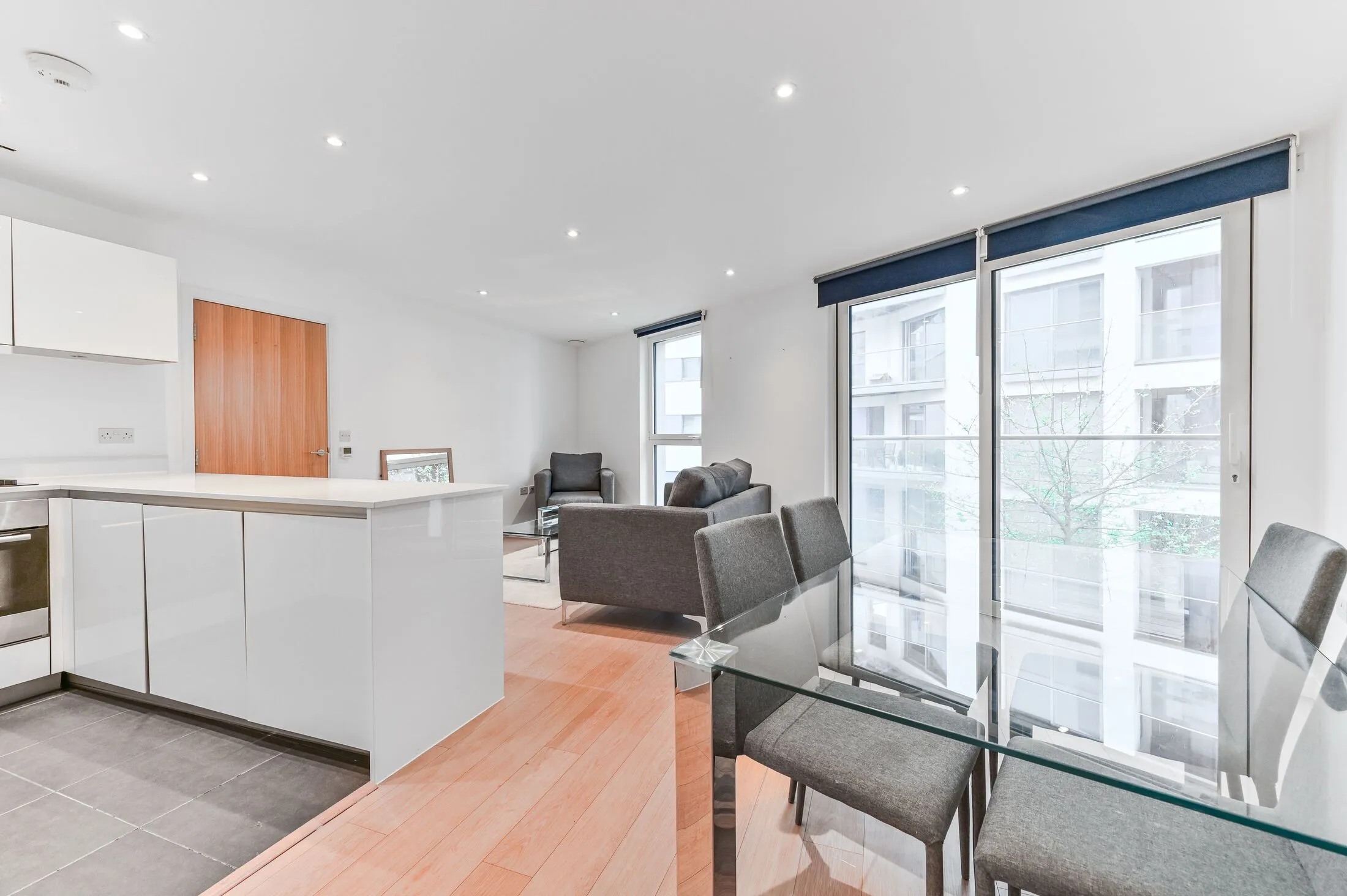 Flat Saffron Square in Greater London
