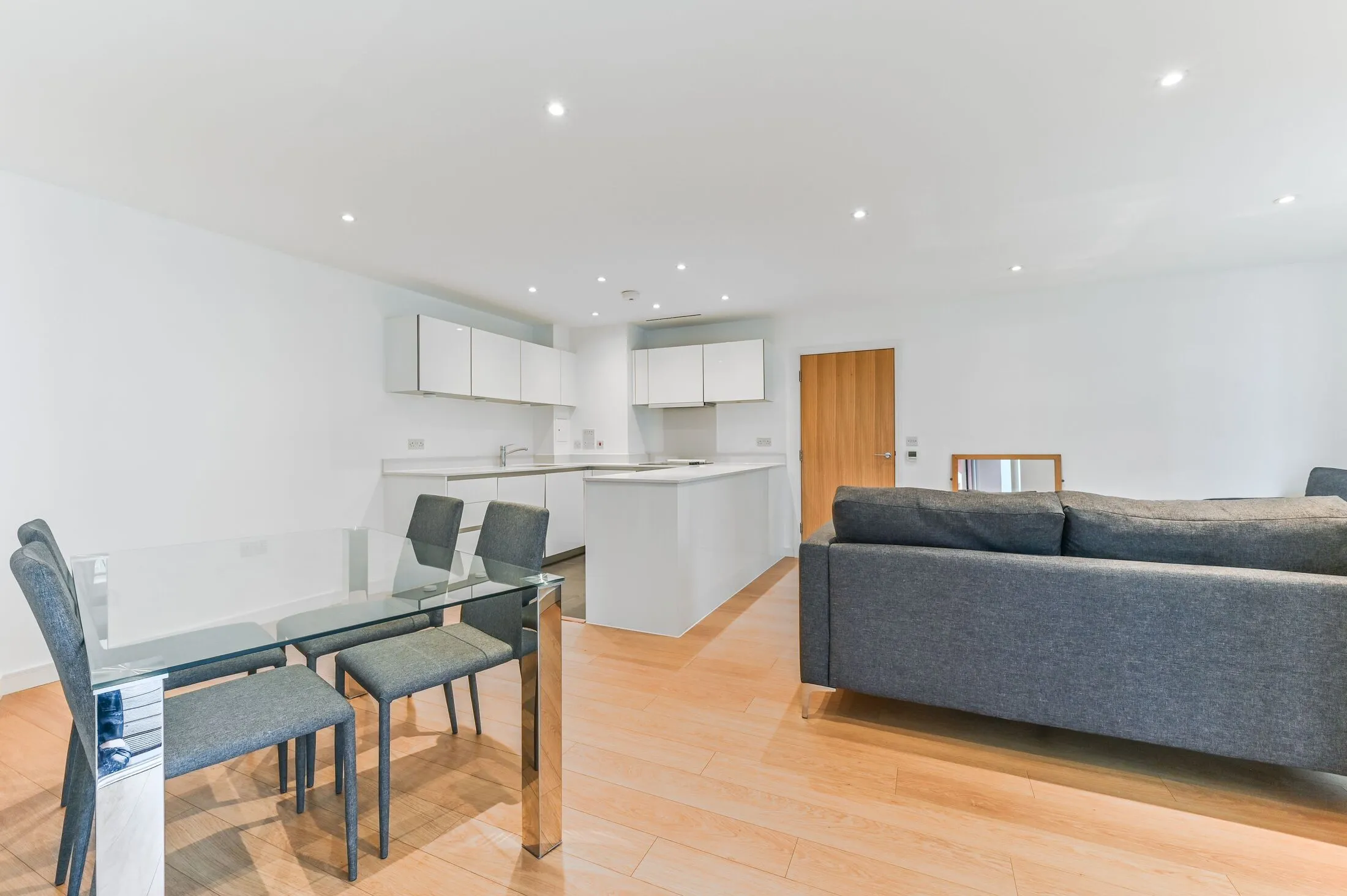 Flat Saffron Square in Greater London