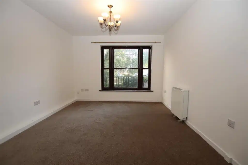 Flat Priory Hill in Dartford