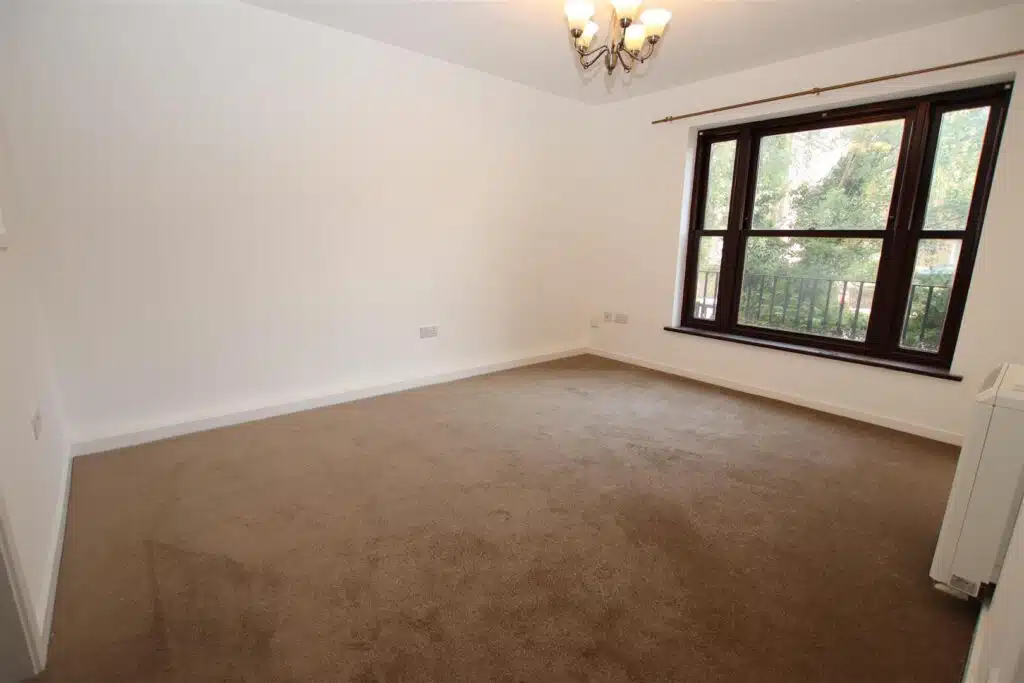 Flat Priory Hill in Dartford
