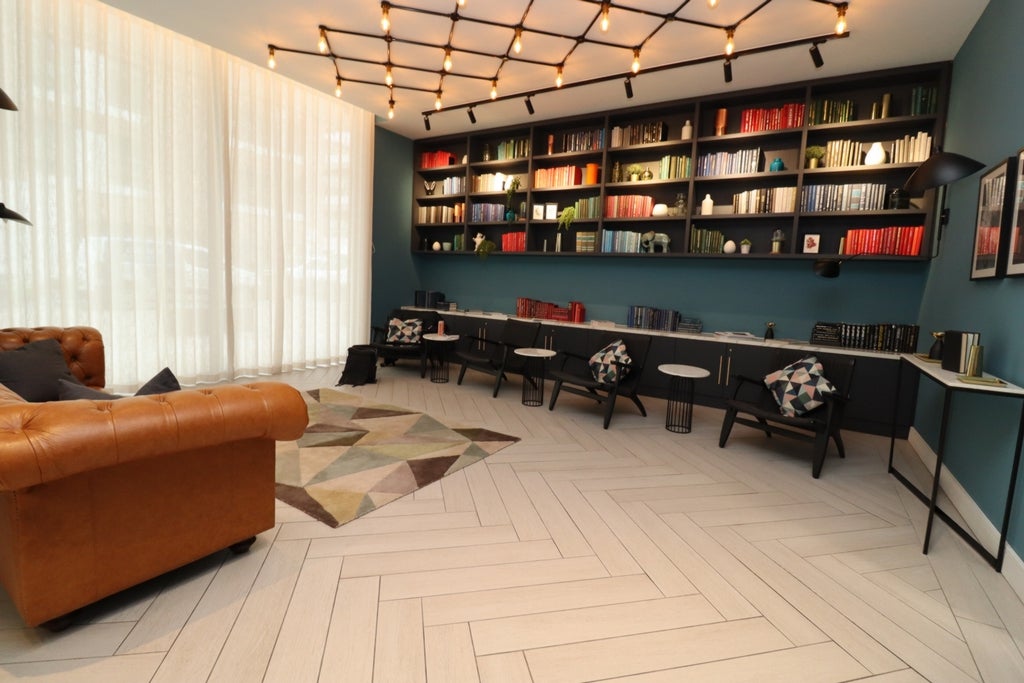 Room Globe Road in Greater London