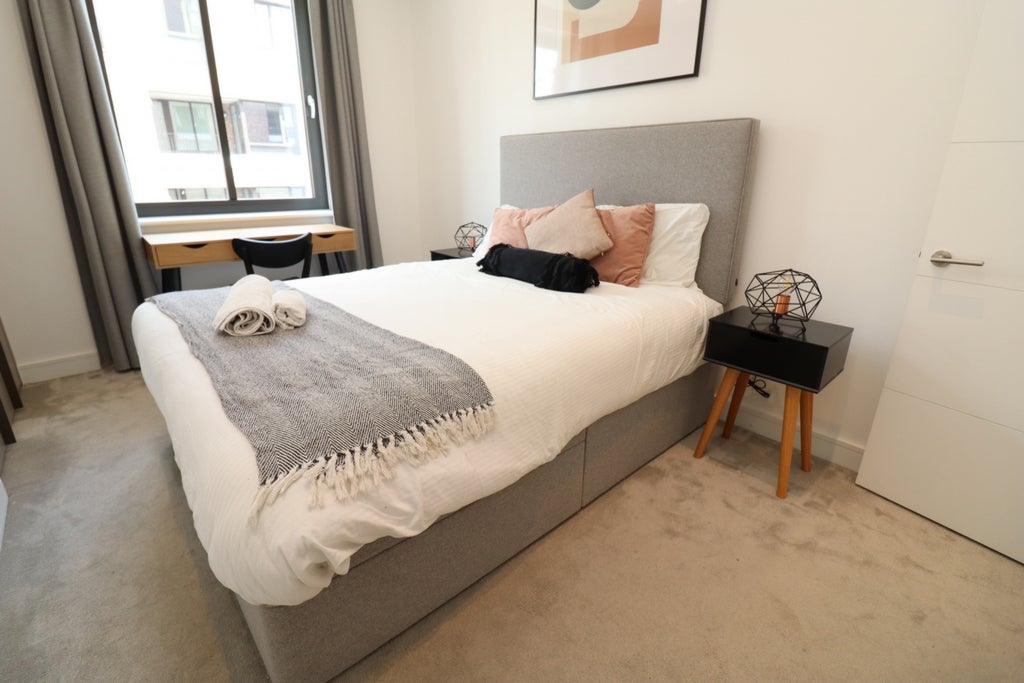 Room Globe Road in Greater London