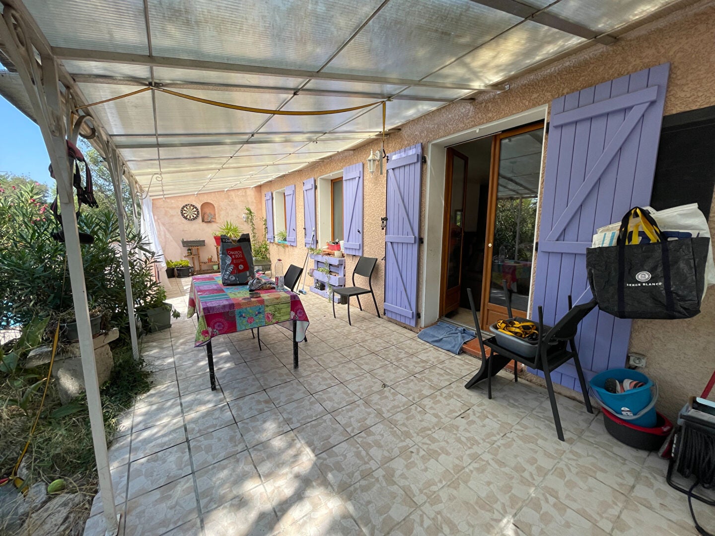 House Rue de la Pomme de Pin in La Fare-les-Oliviers