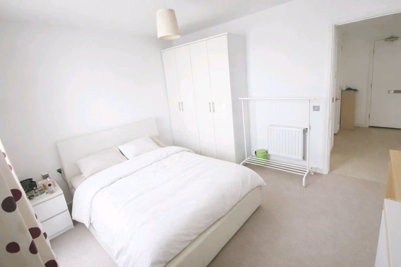 Room Wise Road in Greater London